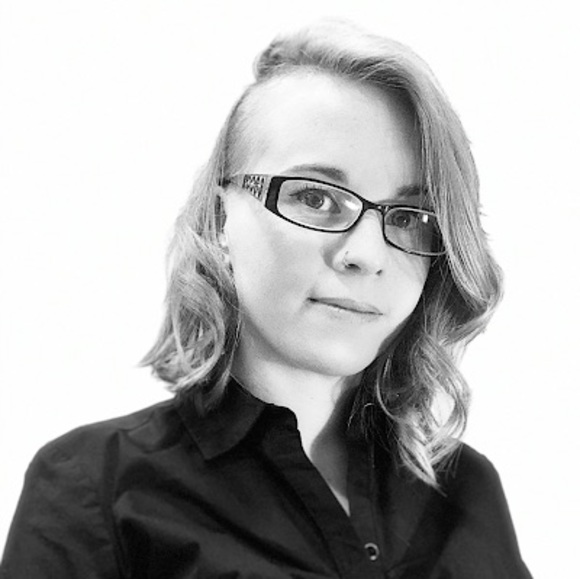 Meet your Posher, Kari - Picture 1 of 1